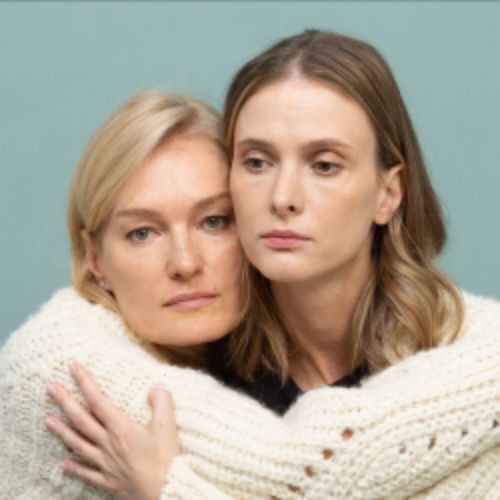 Afisha Club: Оскар и Розовая дама в ролях: В. Толстоганова и С. Иванова в Екатеринбурге 7 апреля 2026