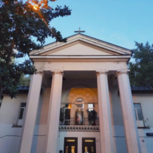 Afisha Club: Органные путешествия в мерцании свечей. Романтические грёзы в поэзии струн и клавиш в Москве 9 апреля 2026