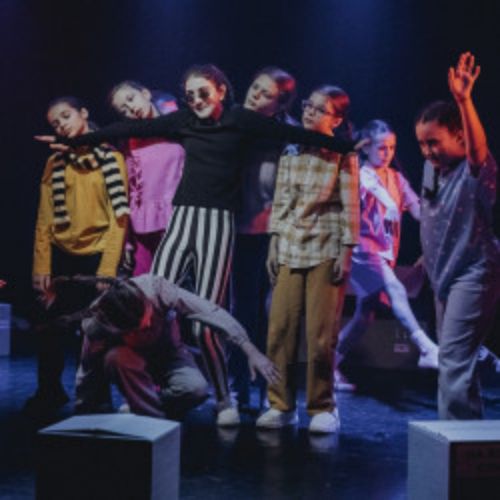 Afisha Club: Таинственный гиппопотам в Москве 18 апреля 2026