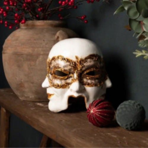 Afisha Club: Валентин и Валентина в Москве 17 апреля 2026