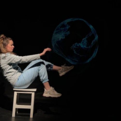 Afisha Club: Заходит андроид в бар в Москве 11 апреля 2026