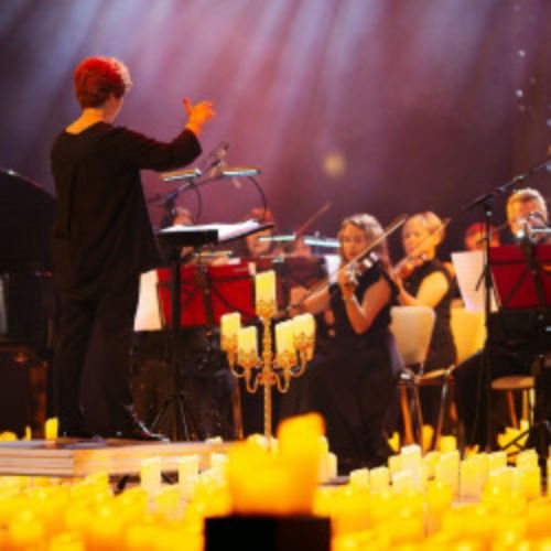 Afisha Club: Мировые рок-хиты в сиянии тысячи свечей в Самаре 30 апреля 2026