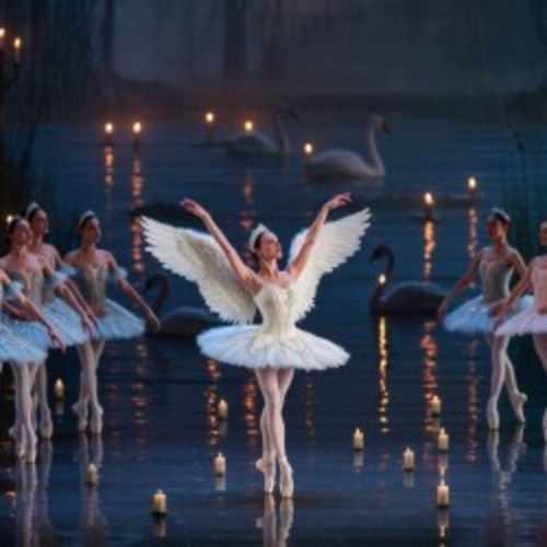 Afisha Club: Лебединое озеро при свечах в Санкте-Петербург 30 июля 2026